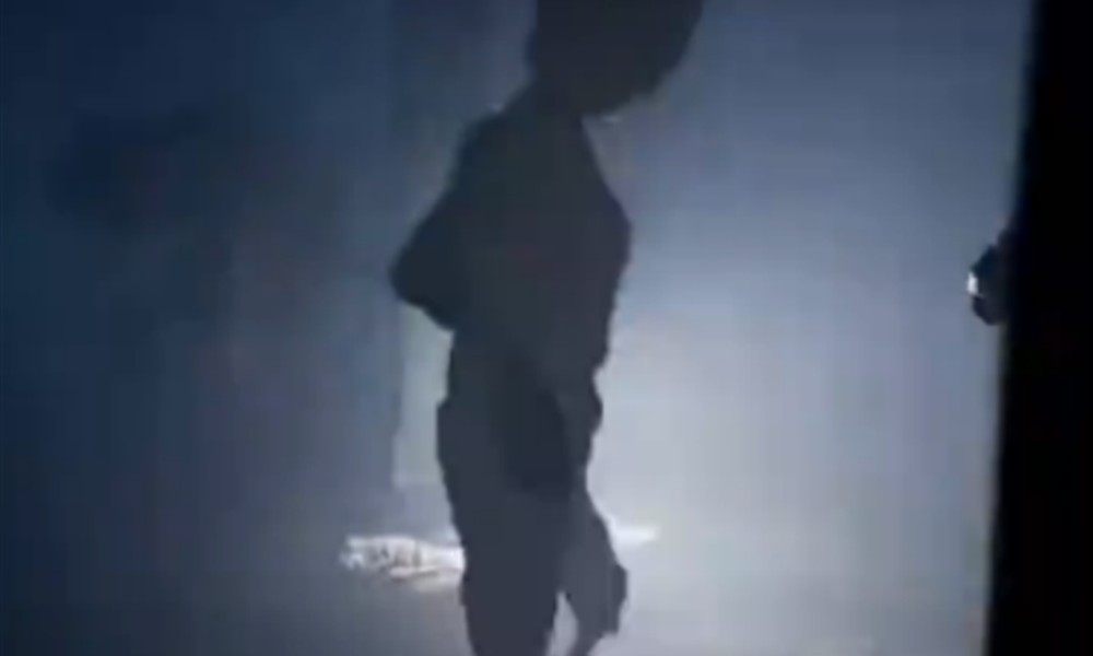 小小梦魇手电筒怎么开 手电筒使用技巧详细攻略