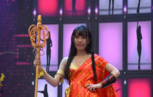 好玩友CJ展台古韵浓浓 Showgirl给你一扇的清凉意