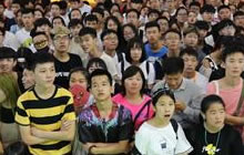 塔坦杯未开赛已燃爆 对面展台空空友谊小船已翻