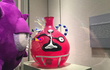 横跨太平洋 女玩家带球球大作战环游美国见证爱情