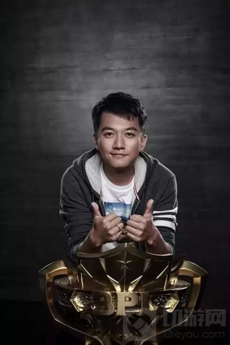 ELLE专访球球制作人吴萌 当游戏与时尚碰撞