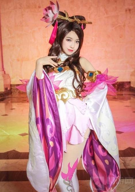 王者荣耀貂蝉胸猛COS 绝色貂蝉性感魅惑席来