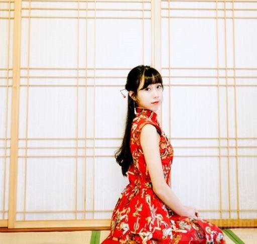 CF手游女神阿狸驾到 长腿标准A4腰诱惑十足