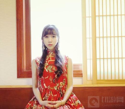 CF手游女神阿狸驾到 长腿标准A4腰诱惑十足