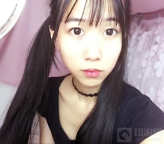 CF手游女神阿狸驾到 长腿标准A4腰诱惑十足