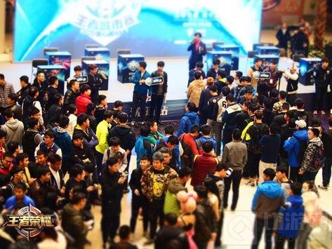 王者荣耀城市赛沈阳酣战 赛场惊现15米大鲲