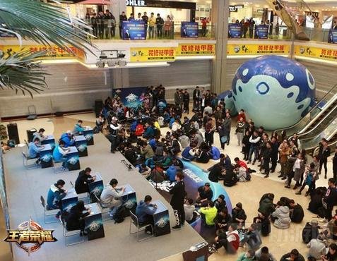 王者荣耀城市赛沈阳酣战 赛场惊现15米大鲲