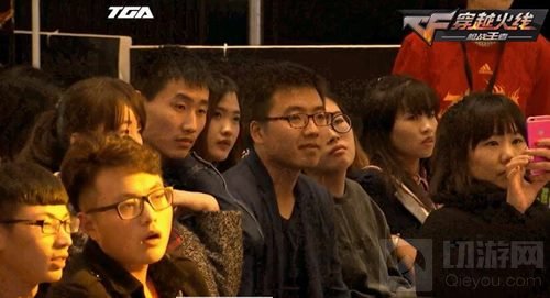 CF手游全国公开赛老少齐上阵战队斩获月赛冠军