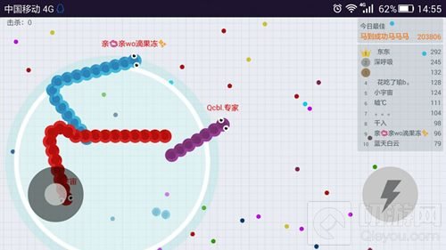 贪吃蛇大作战刚出生的小蛇从其他蛇穿过怎么没死