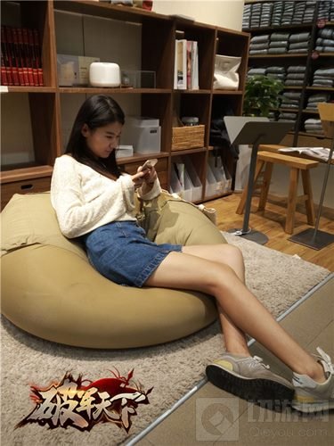 成王荆棘路观玫瑰盛放 破军天下美女大波来袭