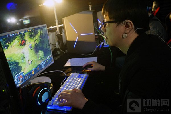 大酒神助威2016UCG东区决赛 火热场景势不可挡