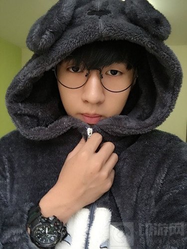 球球大作战虎牙直播YSL总决赛 韩韩战队力夺桂冠