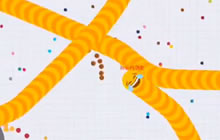 贪吃蛇大作战满屏是蛇怎么办 如何夹缝中求生存