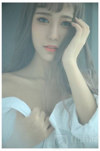 球球大作战美女主播写真照 有球玩更有球看