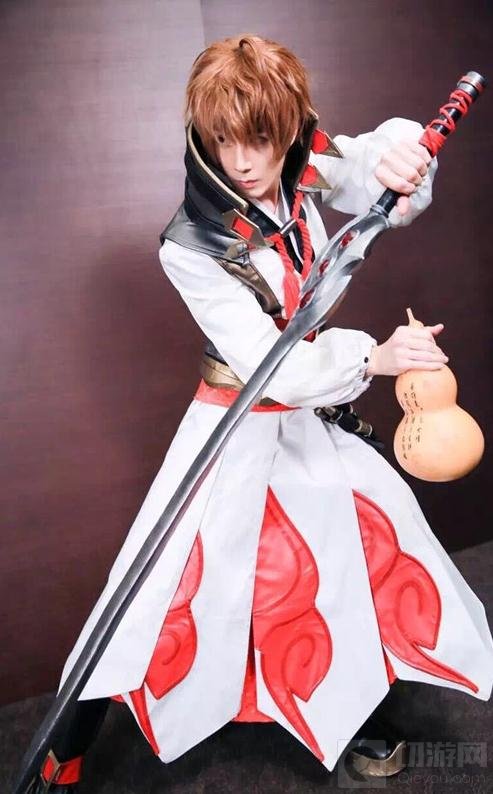 王者荣耀万圣节出现新CP 虞姬李白恩爱COS