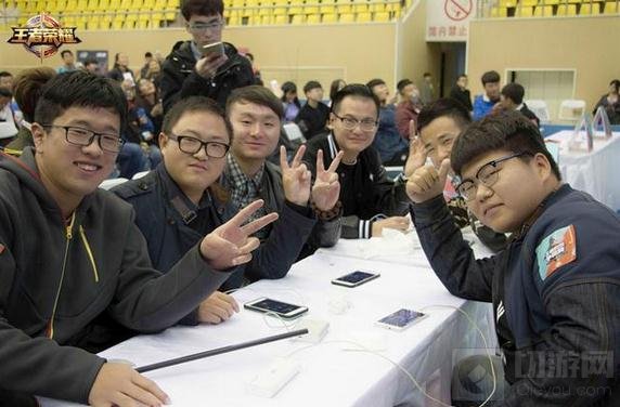 王者荣耀校园赛第三轮回顾 青春激战不散场