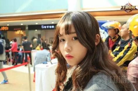 王者荣耀城市赛武汉站高颜值美女COS来参战