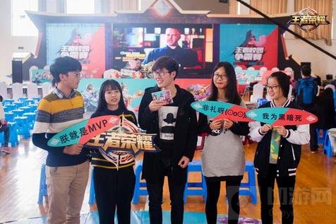 王者荣耀校园赛第四轮全回顾 对决燃烧青春