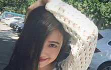 虎牙主播撞脸高圆圆 球球大作战养眼模式开启