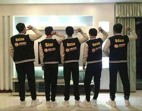 球球大作战有质量上限 主播炫星亿万吨无敌黑洞