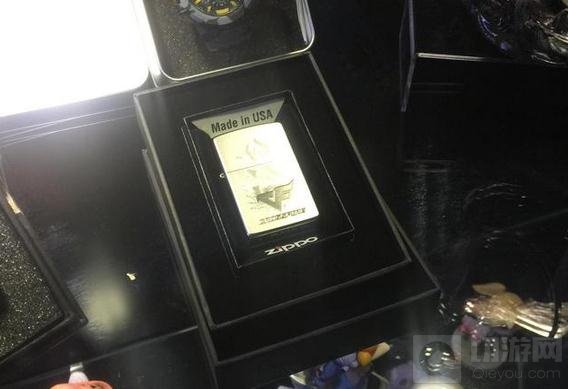 TGC首发CF授权定制ZIPPO打火机 枪战就要燃