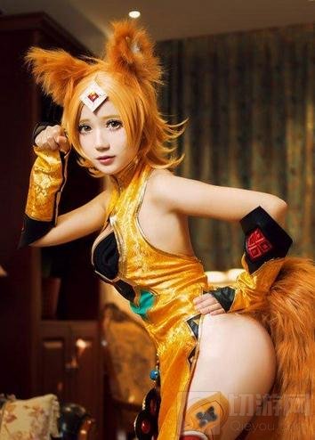 王者荣耀美女玩家COS妲己 狐女有心恋无可触