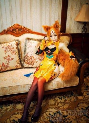 王者荣耀美女玩家COS妲己 狐女有心恋无可触