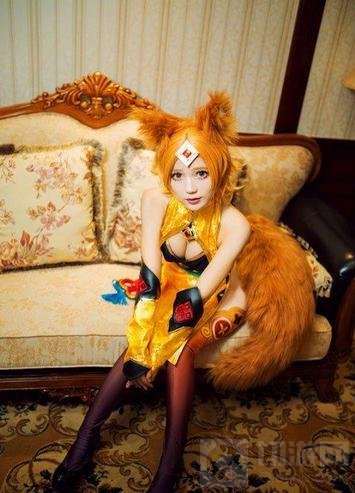 王者荣耀美女玩家COS妲己 狐女有心恋无可触