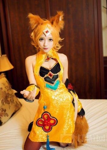 王者荣耀美女玩家COS妲己 狐女有心恋无可触