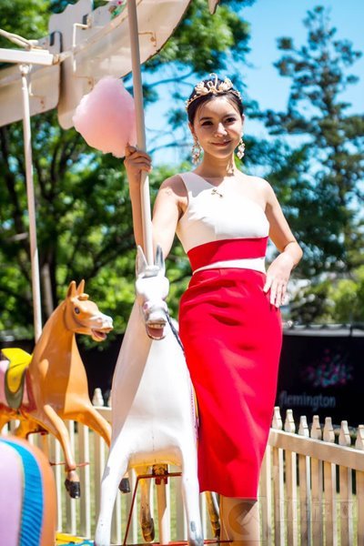 御龙在天美女玩家坦述国战秘辛 一步步走向王座