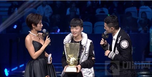 炸刺吞噬领跑全球 球球大作战虎牙炫星成长史