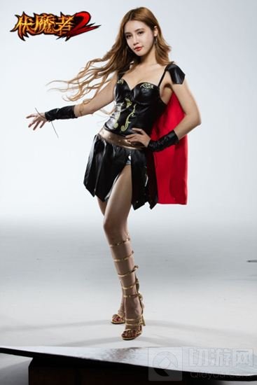 三大性感女神代言 伏魔者2海报拍摄花絮曝光