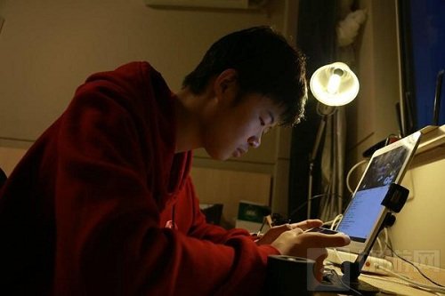 球球大作战首个黑暗骑士出现 炫星力压众土豪