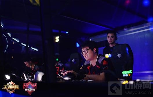 王者荣耀KPL名将之风 揭秘老帅第一中单绝招