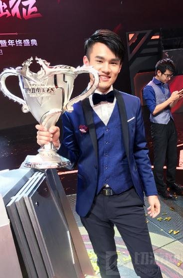 媒体编辑到职业解说 大梦想家瓶子因梦伟大