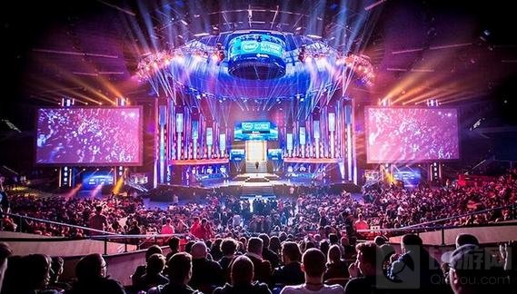 要让用户身临其境 VR+电竞将成未来新趋势