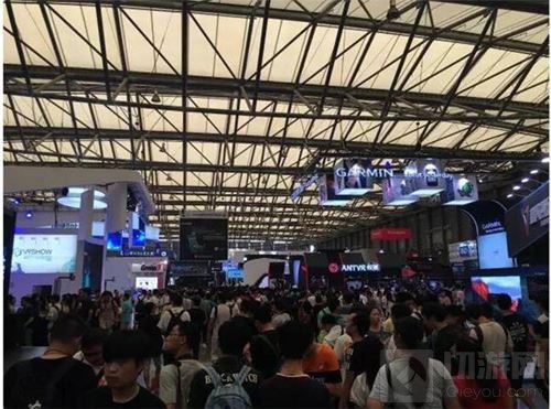 硬件铺路及内容聚焦 VR的交互时代即将来临