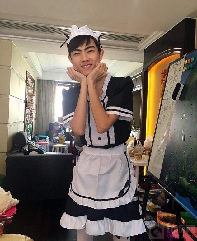 王者荣耀仙阁全队女装亮相 辰鬼女装依旧MAN