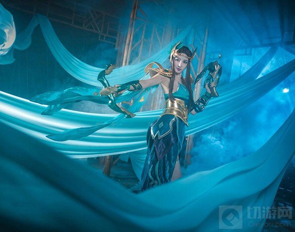 王者荣耀虞姬绝美COS分享 长腿虞姬英姿飒爽