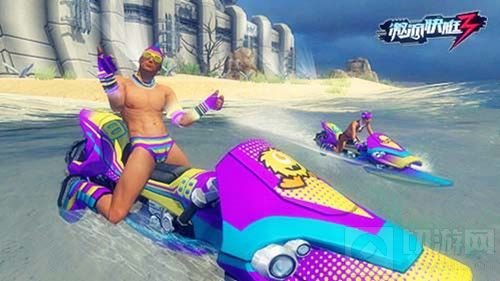 甜蜜时刻与她分享《激流快艇3》情人开黑竞速