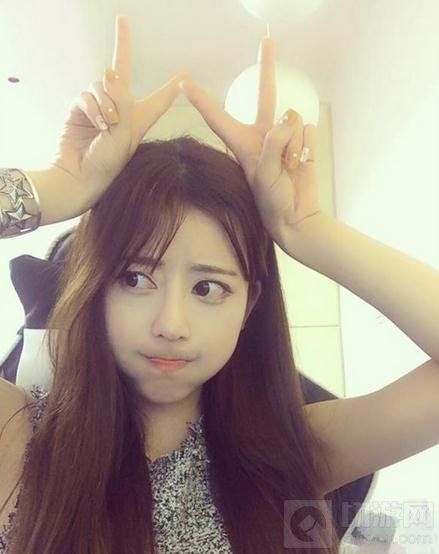 王者荣耀KPL解说兔牙资料 兔牙生活照分享