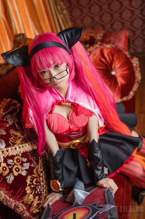 王者荣耀安琪拉cosplay 粉红小萝莉安琪拉