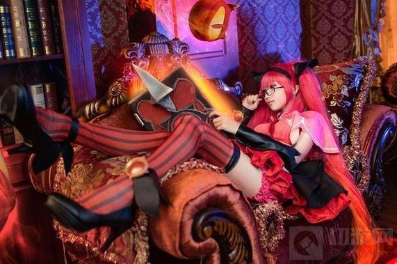 王者荣耀安琪拉cosplay 粉红小萝莉安琪拉