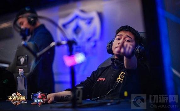 王者荣耀KPL第四周黑马交锋 QG连胜或将终结