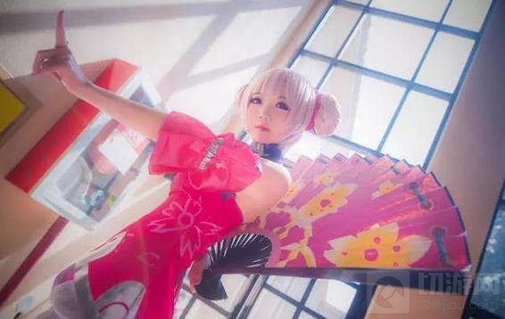 王者荣耀小乔绝美COS秀 萌妹小乔楚楚动人