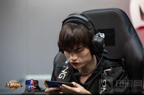 王者荣耀KPL第四周一周回顾 诸葛亮首取五杀