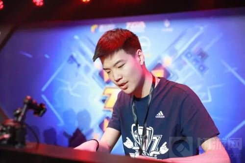 龙之谷手游首届神圣联赛已落幕 神级小分队夺冠