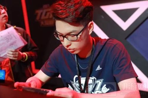 龙之谷手游首届神圣联赛已落幕 神级小分队夺冠