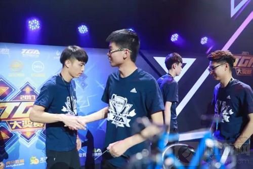 龙之谷手游首届神圣联赛已落幕 神级小分队夺冠