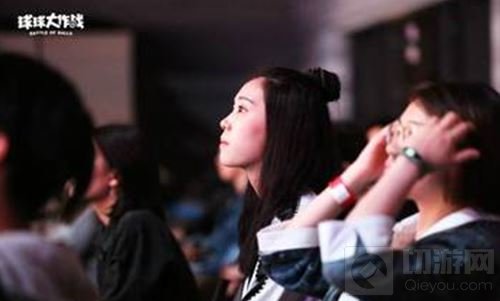 男孩纸快看过来 球球大作战漂亮小姐姐信息曝光